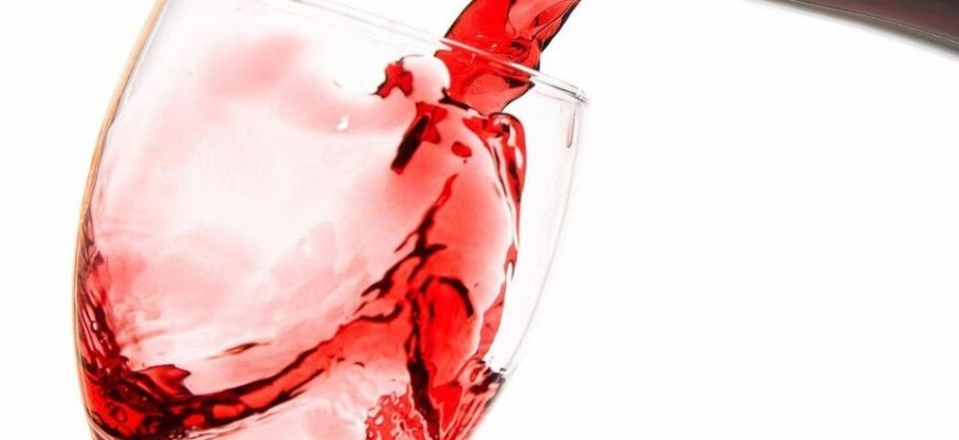 С чем пьют красное вино